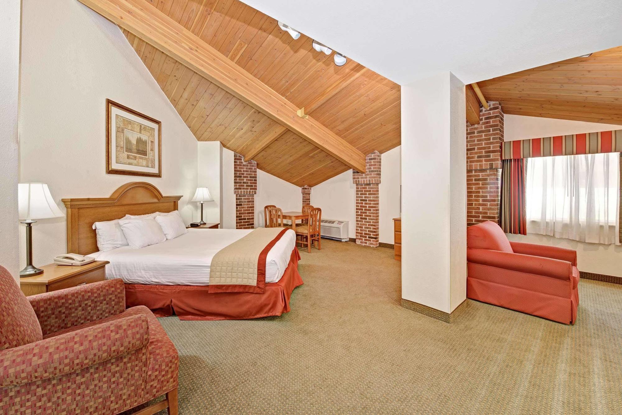 Baymont By Wyndham Indianapolis Hotel Екстериор снимка